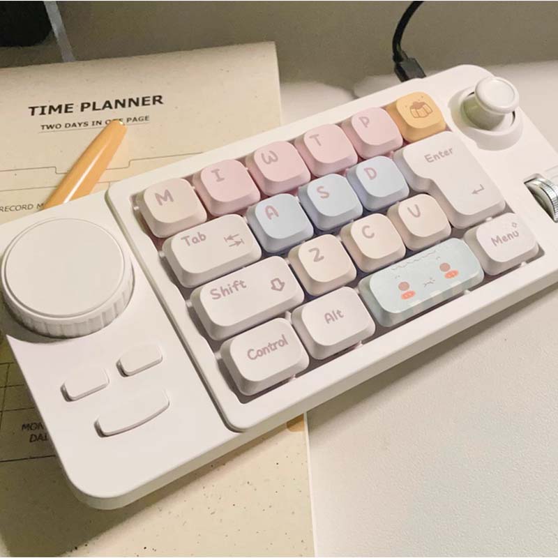 K811 有線ゲーミングキーボード 19キー RGB バック - Gaming Keyboard 1 Hand のレビューと価格